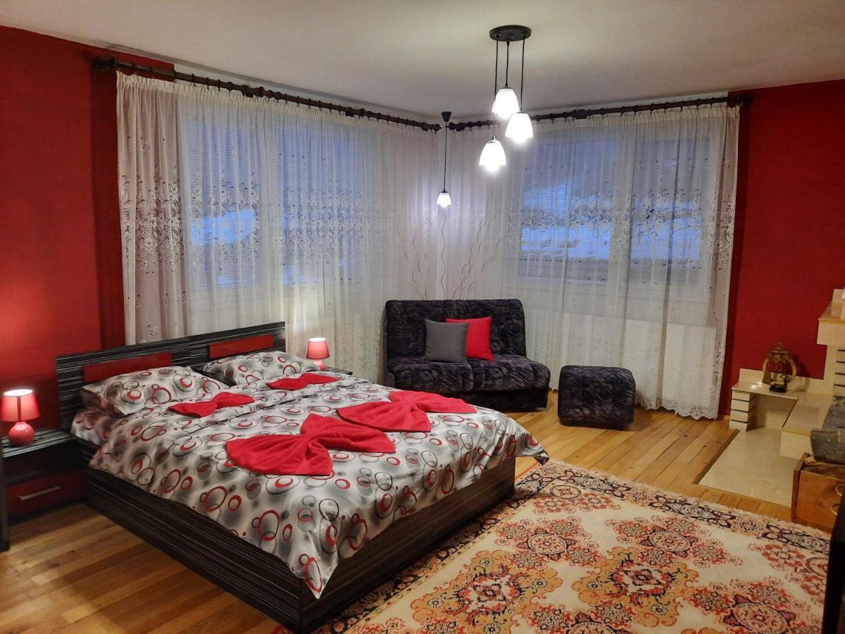 Guest House Lazar Raykov 리바리차 외부 사진