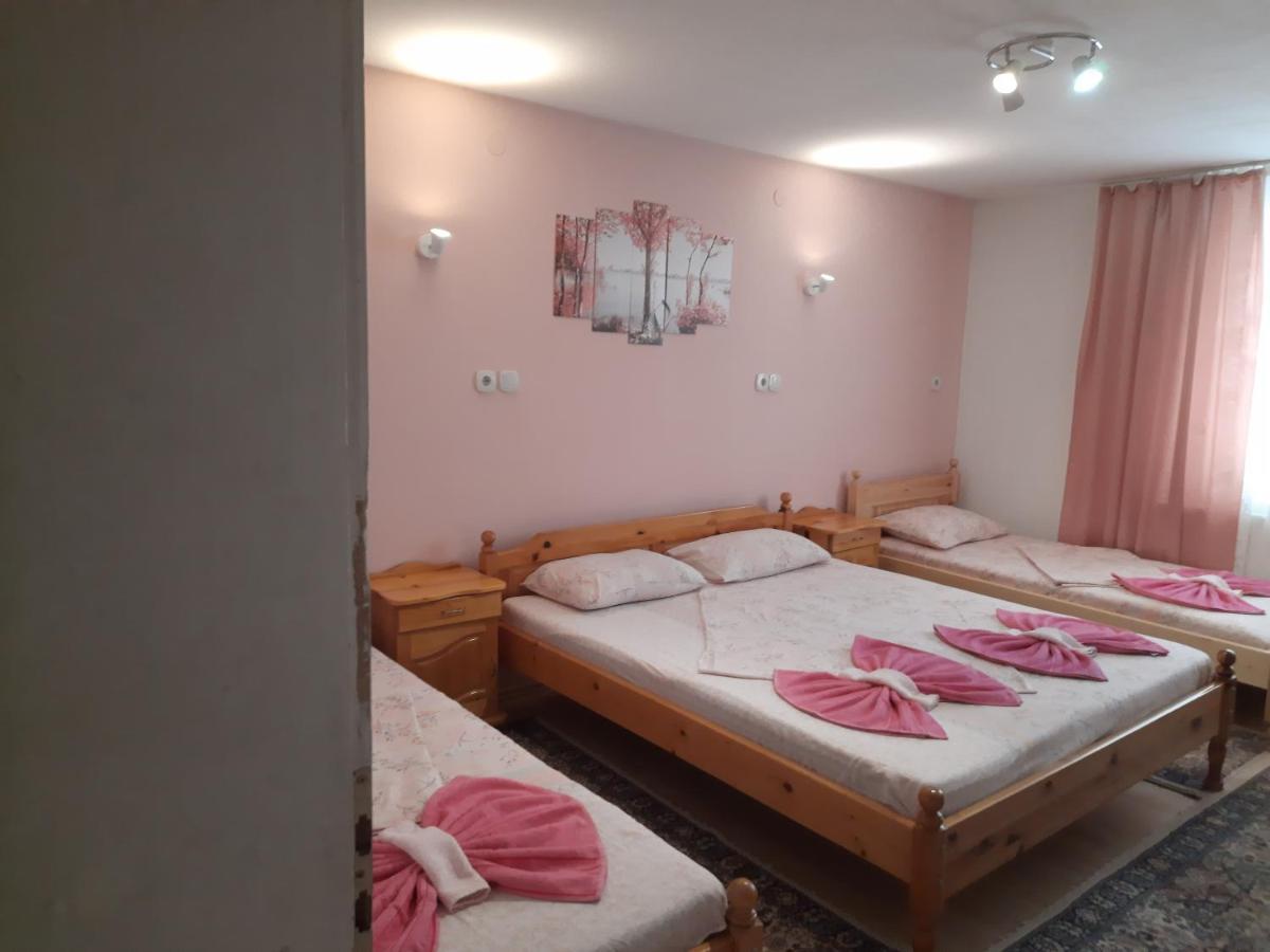 Guest House Lazar Raykov 리바리차 외부 사진