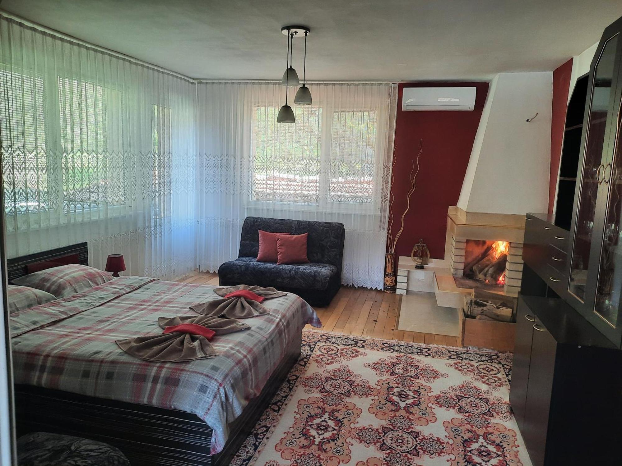 Guest House Lazar Raykov 리바리차 외부 사진